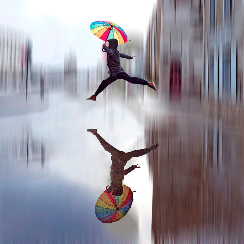 Dame au parapluie