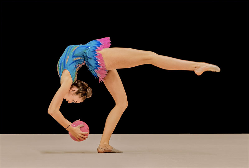 Gymnast with ball 41