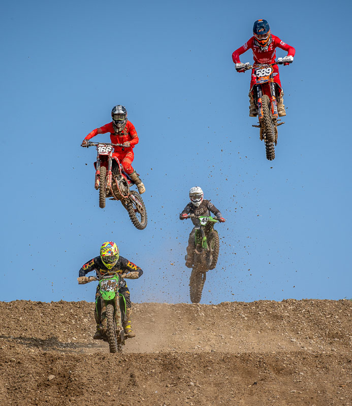 Sauts de moto-cross